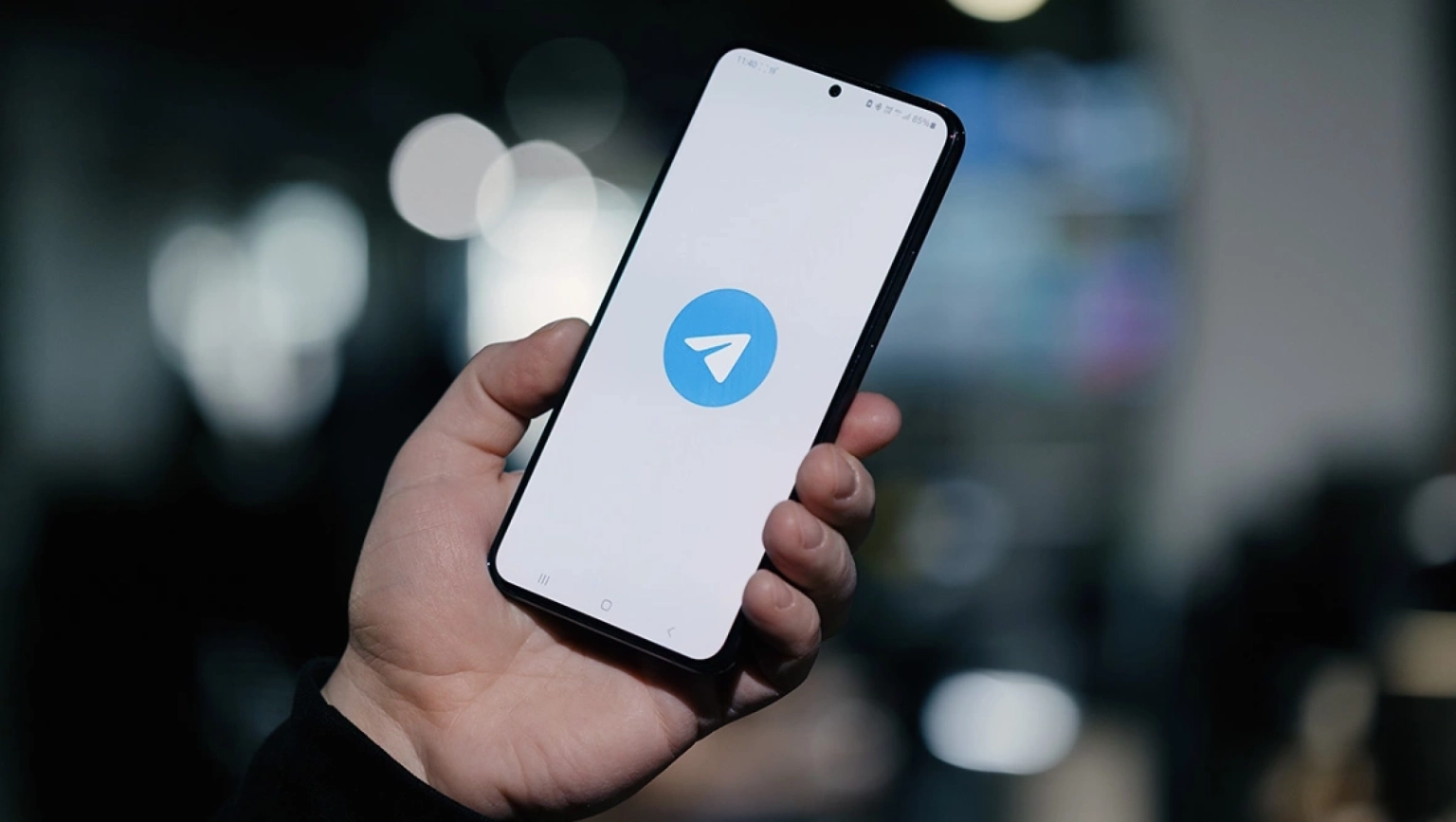 Штраф за повідомлення у Telegram: на Львівщині суд покарав матір гімназистки