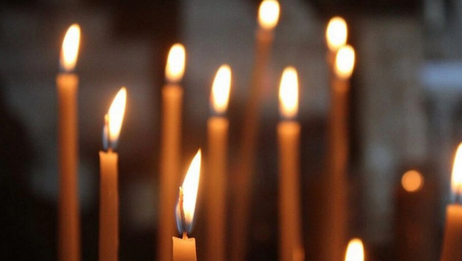 Світло Воскресіння: Благодатний вогонь зійшов в Єрусалимі та прямує до України